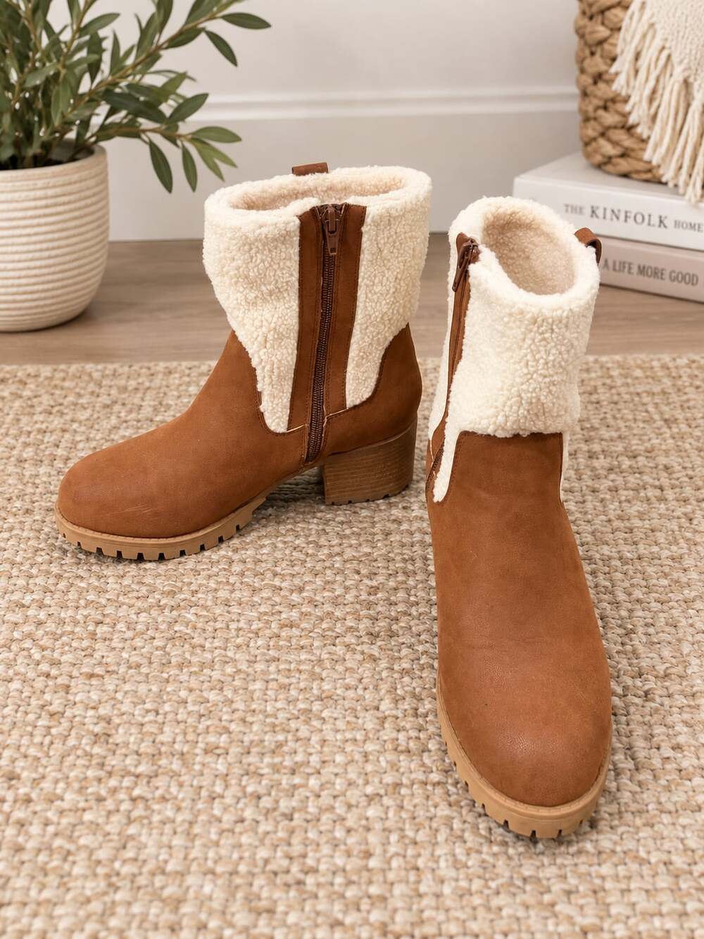 MIA Women’s Brown Faux Suede Sherpa Boots Size 10 Lug Sole Block Heel Zip